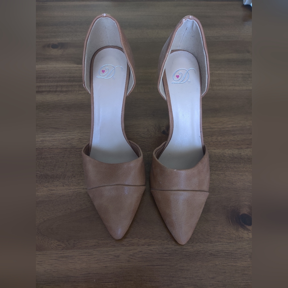 Elegant Tan Women's Shoes